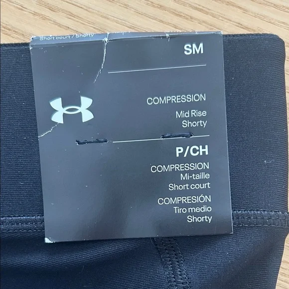 Under Armour Women's Conpression Shorts - Picture 3 of 4